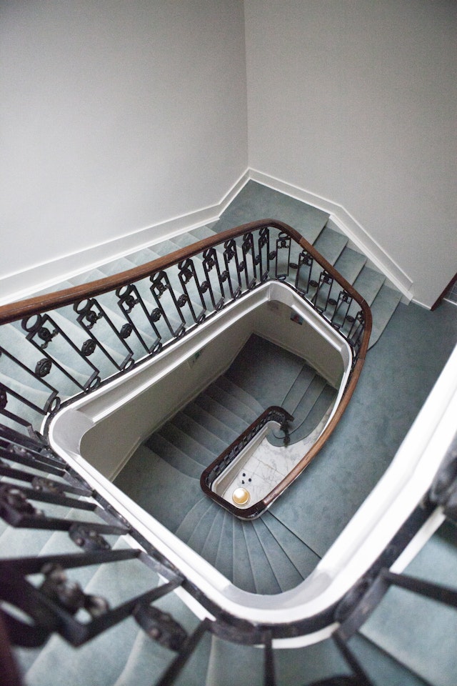 Neybor_Botanique_Staircase